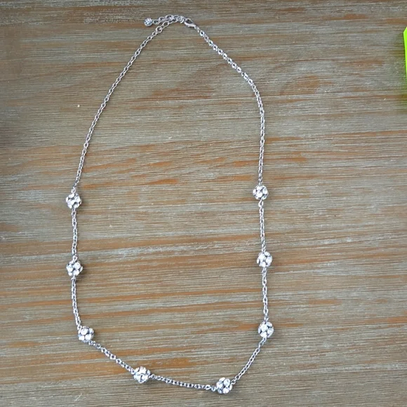 Silvertone Talbots Sparkly Necklace - Picture 1 of 5